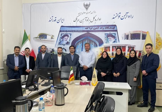پیگیری مسائل اداری و درمانی کارکنان راه‌آهن اراک با حضور بیمه جان فرتاک 