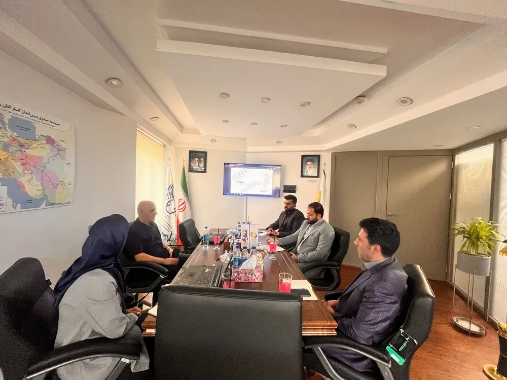 برگزاری نشست مشترک «قطاربار» و «پستکس» با هدف بررسی زمینههای همکاری — تصویر ۱